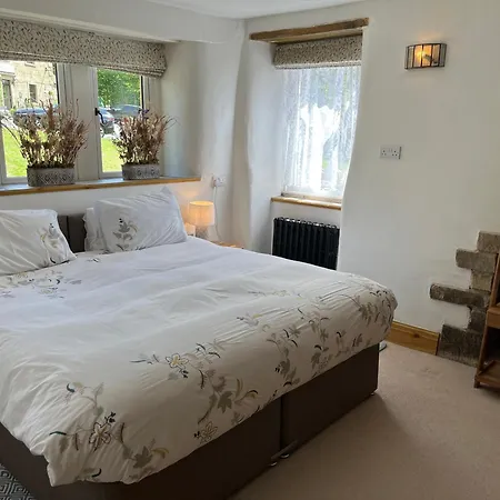 The Snug At Greystones * Buckden (North Yorkshire)