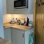 The Snug - Walker's Delight Apartment *