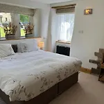 The Snug - Walker's Delight * Buckden (North Yorkshire)