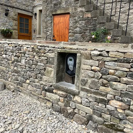 The Snug - Walker's Delight